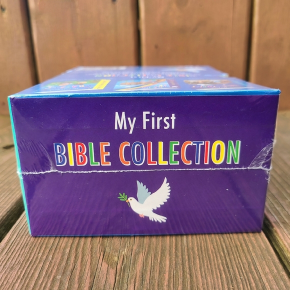 My First Bible 3 Book Box Set & O Little Town of Bethlehem Singing Board Books - Picture 6 of 10